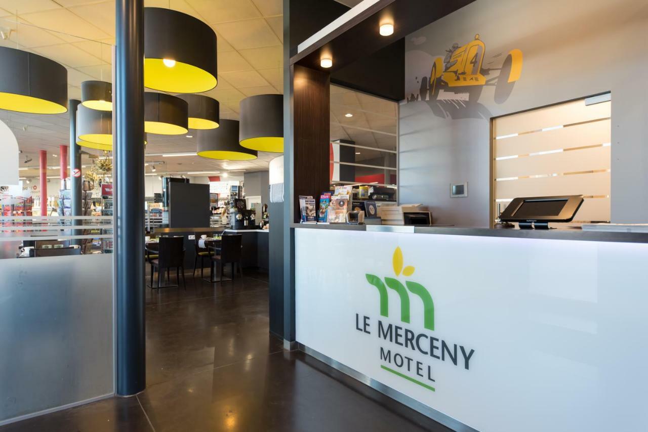 Le Merceny Motel Бастонь Екстер'єр фото
